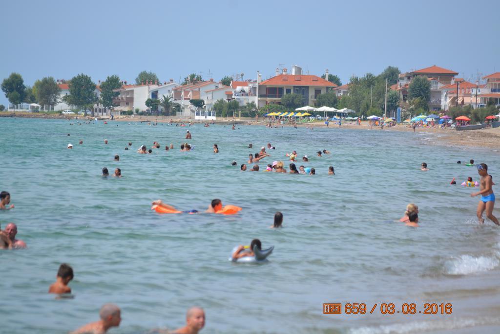 Apartments Dimitra Paralia Dionysiou Exterior photo