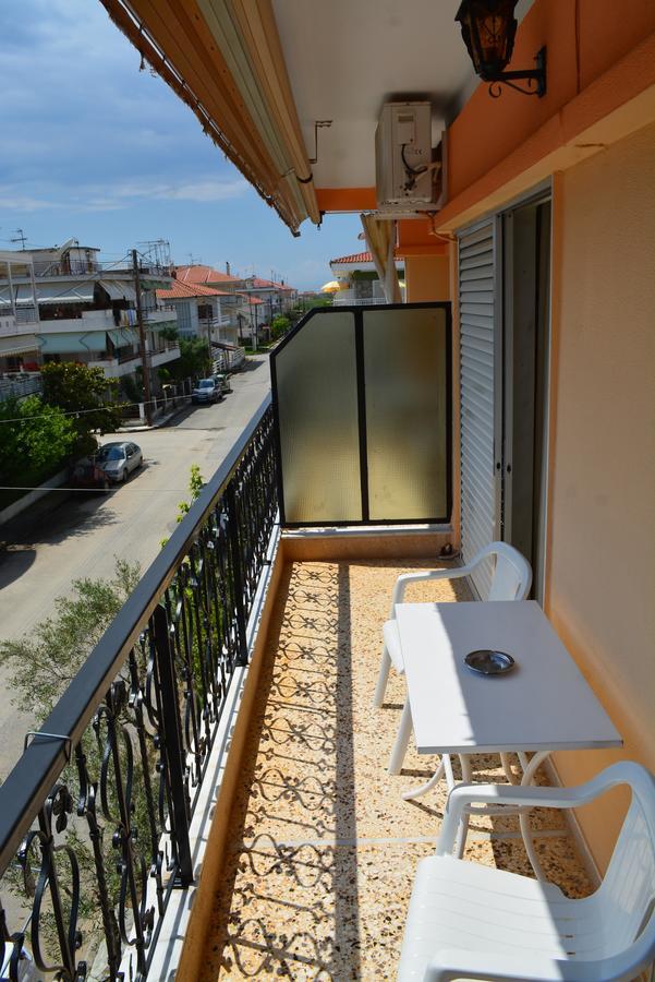 Apartments Dimitra Paralia Dionysiou Exterior photo
