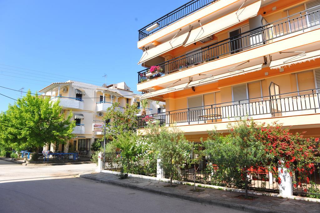 Apartments Dimitra Paralia Dionysiou Exterior photo